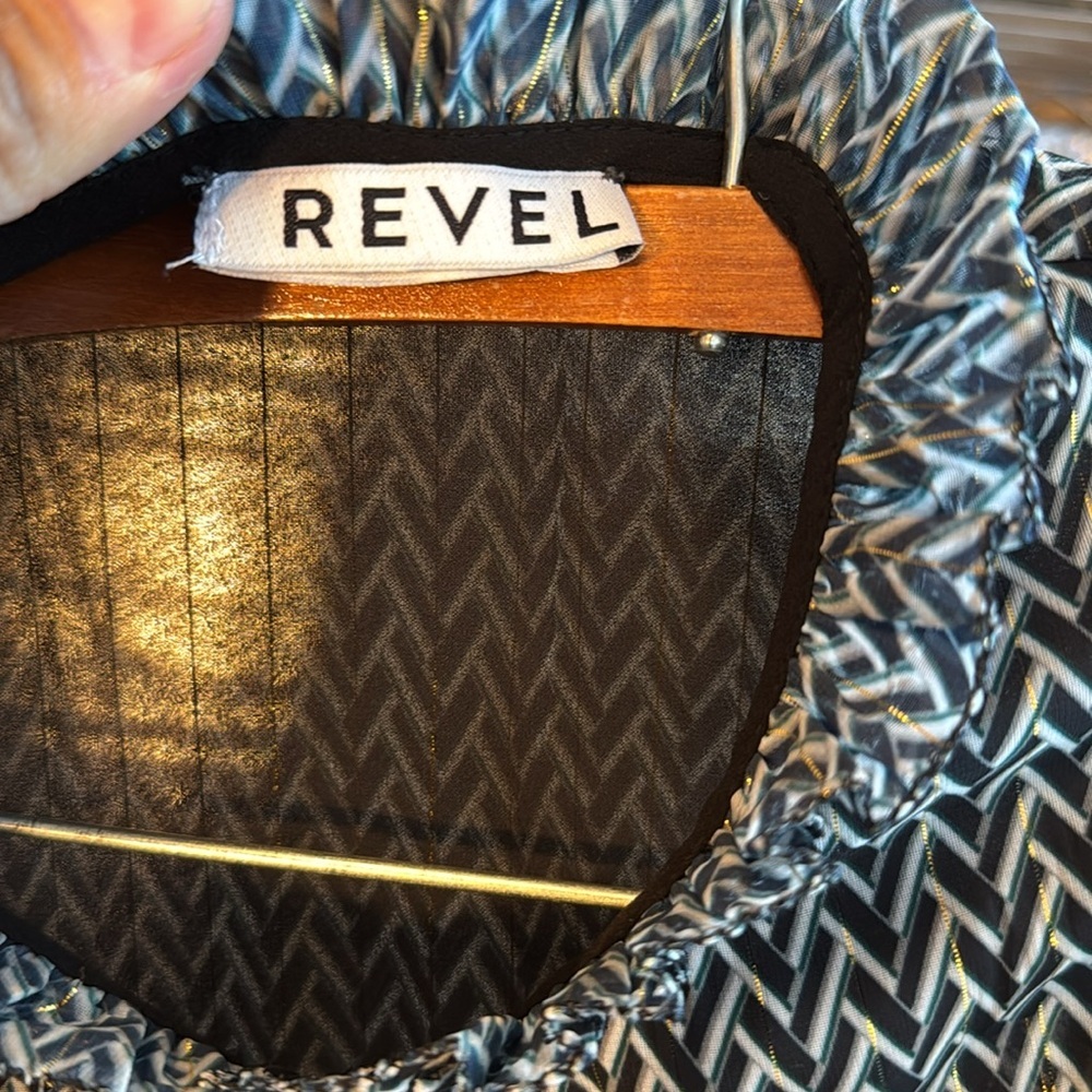 REVEL WOMEN'S LONG SLEEVE TIER MINI DR. M - Picture 5 of 7